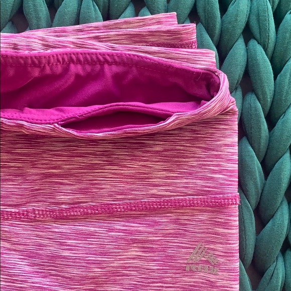 🧘‍♀️Purple Cropped Leggings - Picture 4 of 5